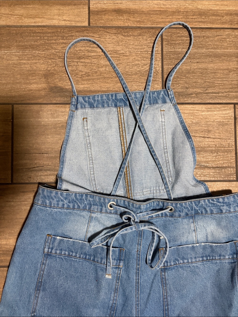 URBAN DAIZY WOMEN'S Wide-Leg Light Blue Denim Overalls - Picture 5 of 8